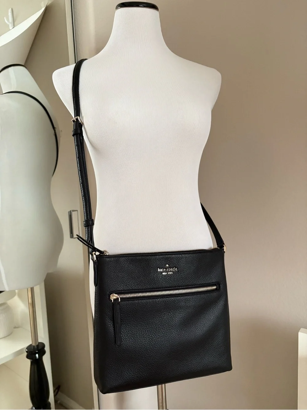 Kate Spade Jackson Top Zip Leather Crossbody Bag in Black Pebble Learher